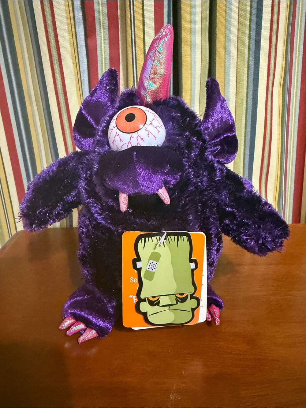 Dan Dee Flying Purple People Eater - Has Sound and Moves!  See video